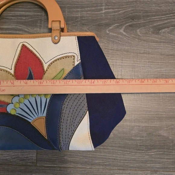 Relic Floral Applique Canvas Satchel Purse Acrylic Handle Handbag Bag - Picture 7 of 9